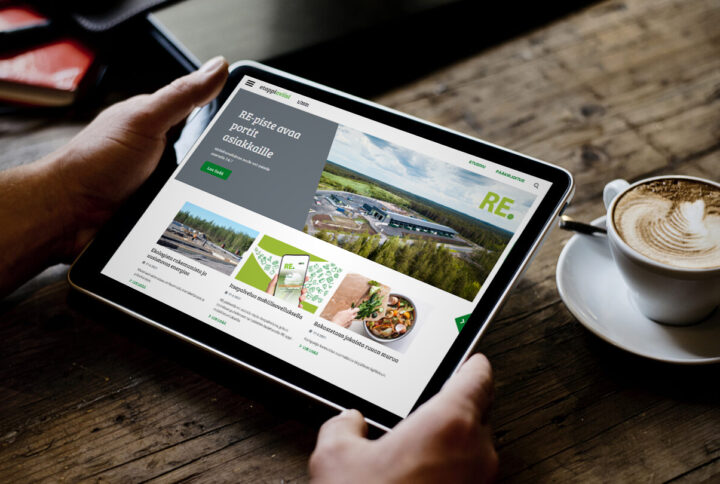 Etappi-aviisin digilehden kansikuva tabletilla.