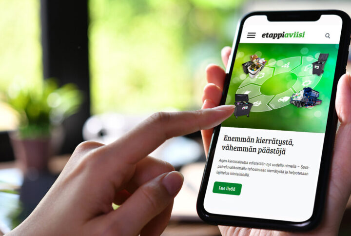 Kuvassa Etappi-aviisin digiversio henkilön kädessä.