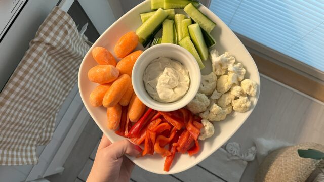 Kasviksia lautasella